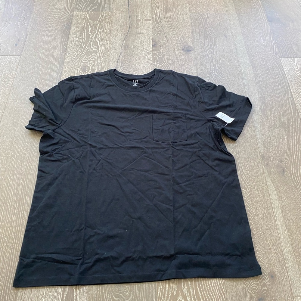 GAP pocket tee